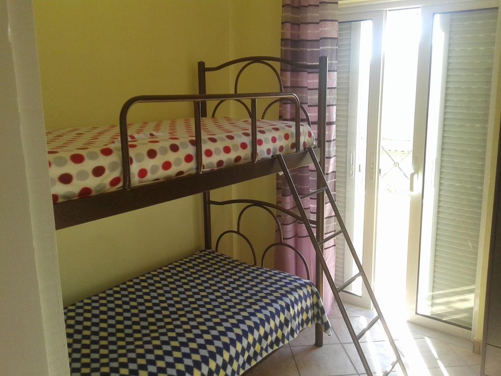 Foivos Seaside Apartments Agios Georgios  Zimmer foto