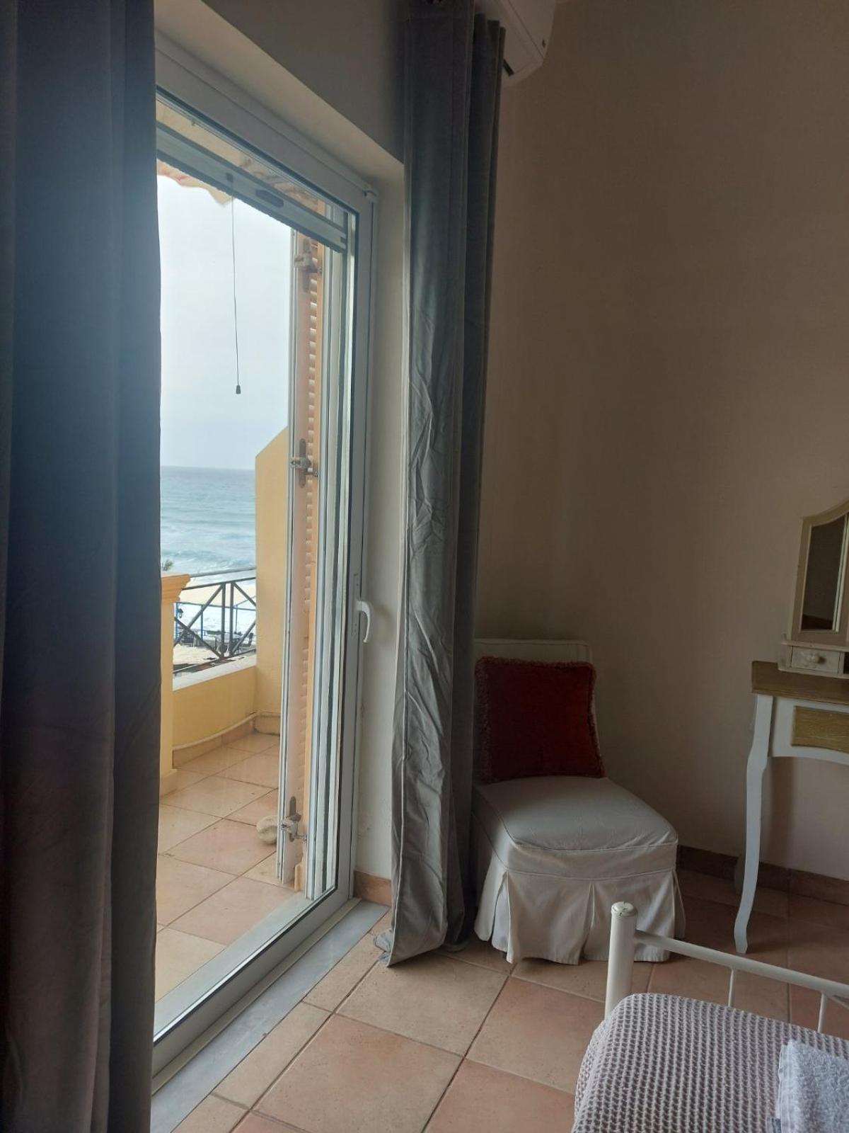 Foivos Seaside Apartments Agios Georgios  Zimmer foto